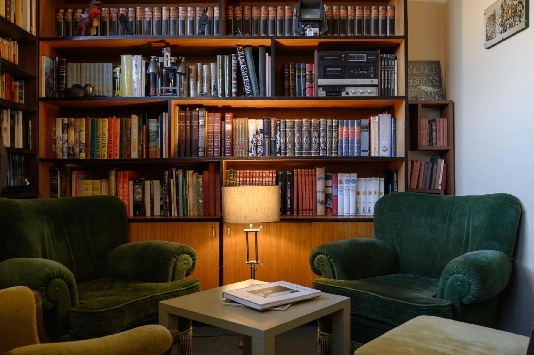 Vic Aveiro Arts House Hotel Buitenkant foto